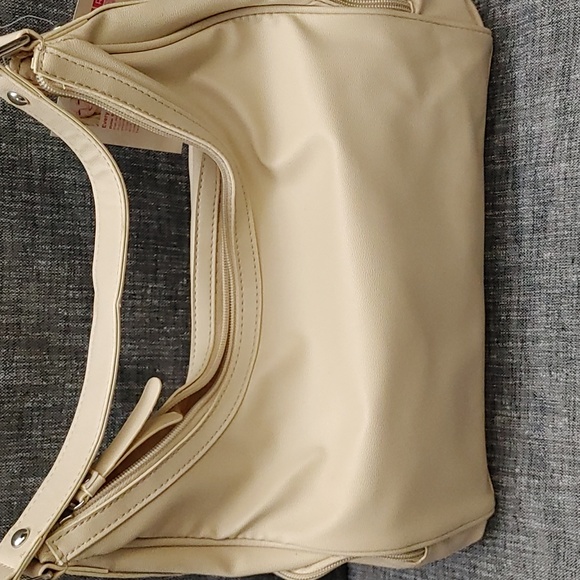 Beige Avon Butler Basics Handbag - Where Style Meets Function - Picture 4 of 8